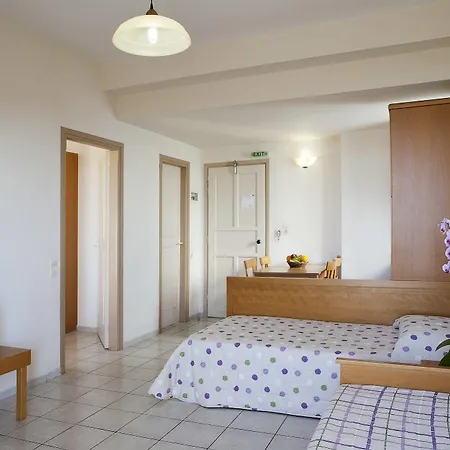 Otel Marinos 3*