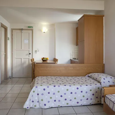 Marinos Otel 3*
